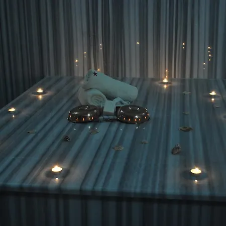 B-suites & Wellness ホテル 2*