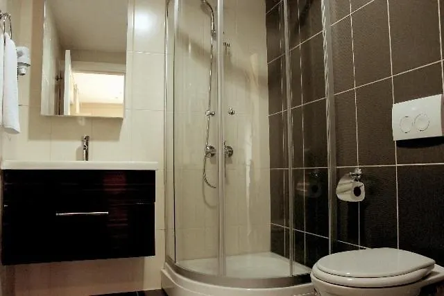 B-suites & Wellness Hotel 2*