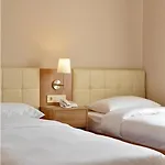 Hotel B-suites & Wellness 2*