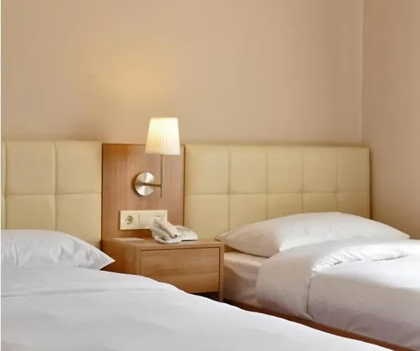 Hotel B-suites & Wellness 2*